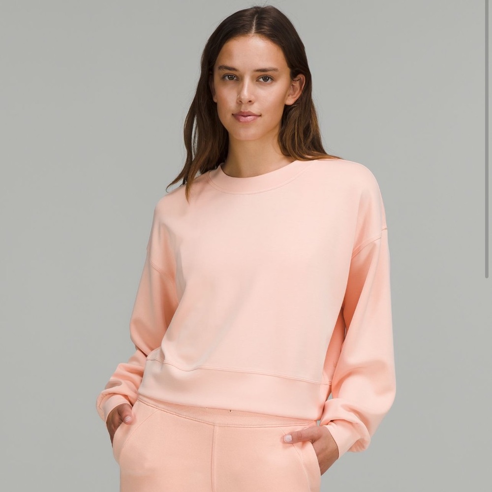 COPY - Lululemon cropped crew softstreme